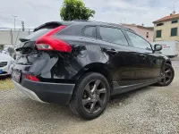 Usata Volvo V40 Momentum 114 CV (83 kW) 2013 Nero Utilitaria