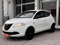 Usata Lancia Ypsilon 85 CV (62 kW) 2014 Bianco Utilitaria
