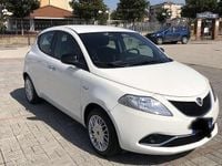 Usata Lancia Ypsilon Gold 69 CV (50 kW) 2017 Bianco Utilitaria