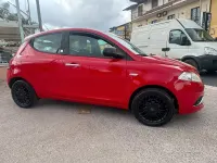 Usata Lancia Ypsilon Gold 69 CV (50 kW) 2016 Rosso Utilitaria
