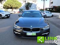 Usata BMW 318 Luxury Line 150 CV (110 kW) 2019 Grigio Station wagon