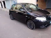 Usata Lancia Ypsilon 69 CV (50 kW) 2018 Nero Utilitaria
