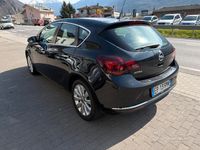 Usata Opel Astra Cosmo 120 CV (88 kW) 2013 Nero Berlina