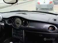 Begagnad Mini One D 75 HK (55 kW) 2004 Blå Halvkombi