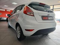 Usata Ford Fiesta 60 CV (44 kW) 2016 Bianco Berlina
