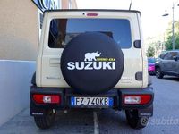 Usata Suzuki Jimny 102 CV (75 kW) 2019 Beige pastello SUV