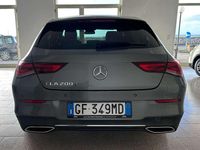 Usata Mercedes CLA200 Premium 150 CV (110 kW) 2021 Grigio Station wagon