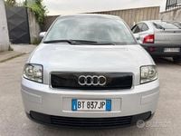 Usata Audi A2 75 CV (55 kW) 2002 Grigio Utilitaria