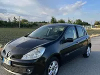 Usata Renault Clio II LE 75 CV (55 kW) 2007 Berlina