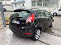 Usata Ford Fiesta 75 CV (55 kW) 2013 Nero Utilitaria