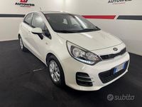 Usata Kia Rio 75 CV (55 kW) 2016 Bianco Berlina