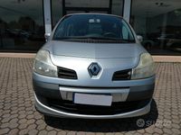 Usata Renault Modus Dynamique 75 CV (55 kW) 2009 Grigio Monovolume