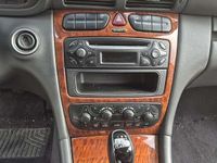 Usata Mercedes C220 Classic 143 CV (105 kW) 2003 Argento Berlina