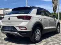 Usata VW T-Roc Life 116 CV (85 kW) 2023 Nero SUV