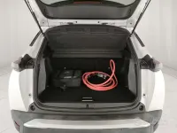 Usata Peugeot e-2008 Allure 56 kW (77 CV) 2022 Bianco SUV