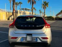 Usata Volvo V40 R-Design Momentum 120 CV (88 kW) 2016 Grigio Berlina