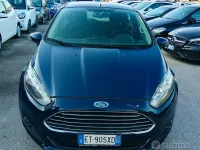 Usata Ford Fiesta 75 CV (55 kW) 2014 Blu Utilitaria
