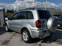 Usata Toyota RAV4 115 CV (84 kW) 2004 Grigio SUV