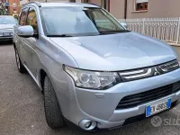 Usata Mitsubishi Outlander 150 CV (110 kW) 2014 Grigio SUV