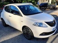 Usata Lancia Ypsilon Silver 69 CV (50 kW) 2023 Bianco Utilitaria