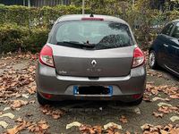 Usata Renault Clio II 75 CV (55 kW) 2011 Berlina
