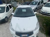 Usata Peugeot 208 Allure 82 CV (60 kW) 2015 Bianco Utilitaria