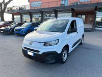 Usata Fiat Doblò 101 CV (74 kW) 2024 Bianco Monovolume