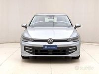 Usata VW Golf VIII Life 116 CV (85 kW) 2025 Grigio Berlina