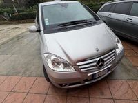 Usata Mercedes A180 Elegance 140 CV (102 kW) 2012 Grigio Berlina