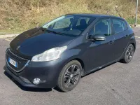 Usata Peugeot 208 Business-Line 68 CV (50 kW) 2013 Grigio Utilitaria