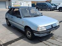 Usata Peugeot 205 49 CV (36 kW) 1986 Blu/azzurro Cabrio