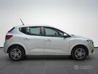 Usata Dacia Sandero Comfort 91 CV (66 kW) 2021 Grigio Berlina