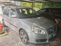 Usata Skoda Roomster 80 CV (58 kW) 2007 Grigio Monovolume