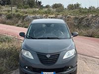 Usata Lancia Ypsilon 85 CV (62 kW) 2014 Grigio Utilitaria
