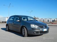 Usata VW Golf IV 105 CV (77 kW) 2005 Grigio Berlina