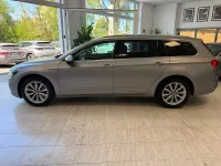 Usata VW Passat 122 CV (89 kW) 2021 Argento Station wagon