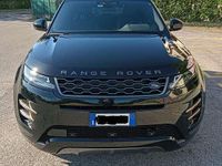 Käytetty Land Rover Range Rover evoque SE Dynamic 163 HP (119 kW) 2022 Musta Katumaasturi