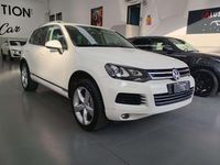 Usata VW Touareg Executive 239 CV (175 kW) 2011 Bianco SUV