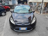 Usata Ford Fiesta Titanium 86 CV (63 kW) 2012 Nero Berlina