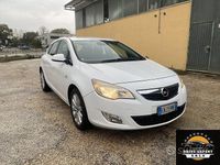 Usata Opel Astra Cosmo 110 CV (80 kW) 2010 Bianco Berlina