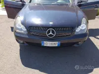Usata Mercedes CLS320 224 CV (164 kW) 2007 Bluazzurro Coupé