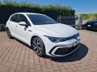 Usata VW Golf VIII R-line 150 CV (110 kW) 2023 Bianca Berlina