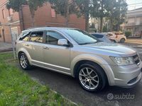 Usata Dodge Journey 140 CV (102 kW) 2008 Grigio SUV