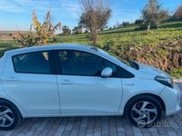 Usata Toyota Yaris Hybrid 75 CV (55 kW) 2016 Berlina