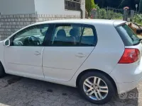 Usata VW Golf VI 105 CV (77 kW) 2008 Bianco Utilitaria