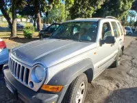 Usata Jeep Cherokee 163 CV (119 kW) 2007 Grigio SUV