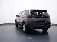 Usata Peugeot 5008 Active 131 CV (96 kW) 2023 Grigio platinum SUV