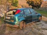 Usata Ford Focus 100 CV (73 kW) 1999 Verde Berlina