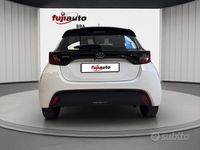 Usata Toyota Yaris Active 116 CV (85 kW) 2025 Super white Utilitaria