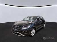 Usata VW T-Roc Life 110 CV (80 kW) 2023 Nero SUV